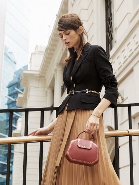 Guirlande de Cartier Jewelry Box Bag