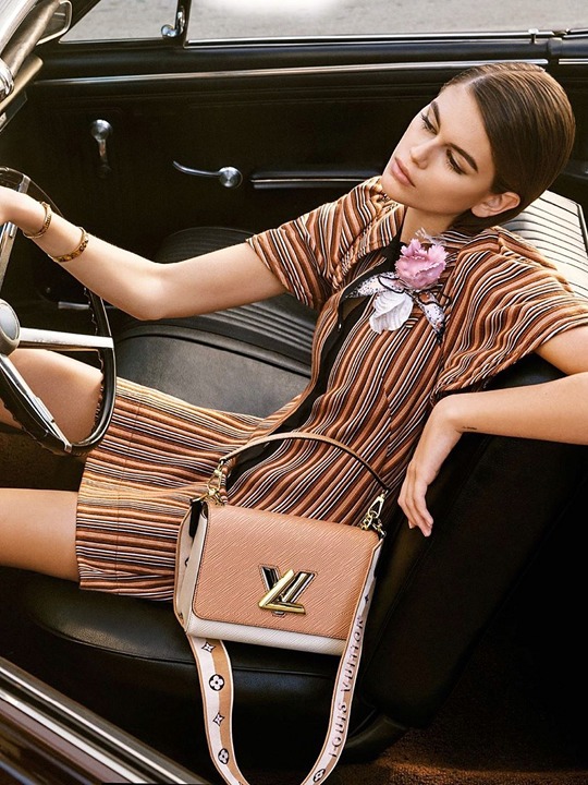 Louis Vuitton Emerald Colorblock Twist Shoulder Bag