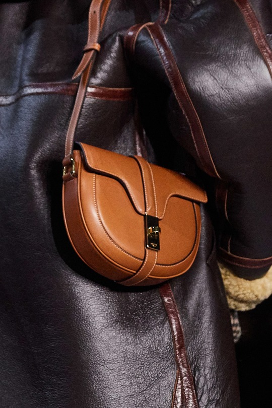 CELINE Besace 16 natural calfskin bag